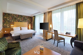 Deluxe Room, 1 Double Bed, Garden View, Annex Building (Converts to 2 Twin Beds)