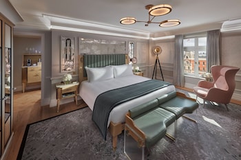 Deluxe Room, 1 King Bed