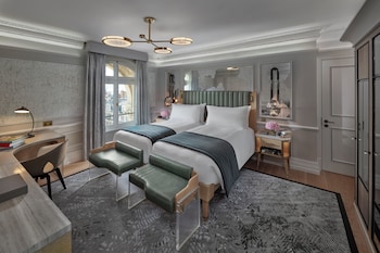 Deluxe Room, 1 King Bed