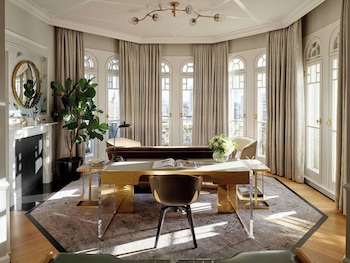 Suite (Turret)