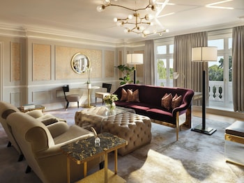 Suite (Hyde Park)