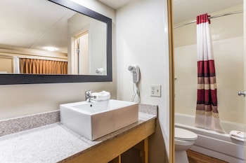 Deluxe Room, 1 King Bed, Accessible (Smoke Free)