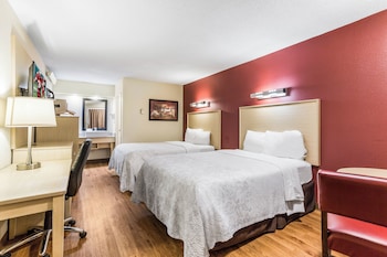 Deluxe Room, 2 Double Beds (Smoke Free)