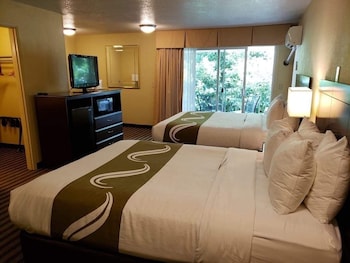 Standard Room, 2 Queen Beds, Non Smoking