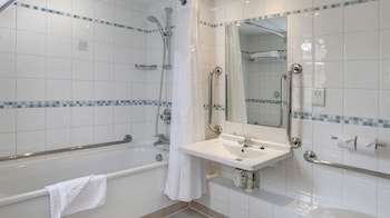 Standard Room, 1 Queen Bed, Accessible