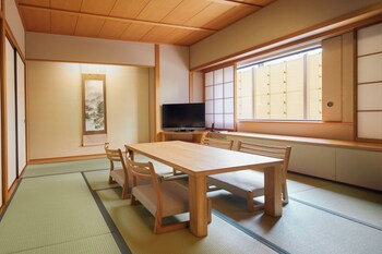 Japanese Room Non Smoking - Breakfast Included