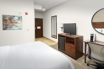 Standard Room, 1 Double Bed, Accessible (Communications)