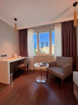 Deluxe Twin Room (Spa Access Included)
