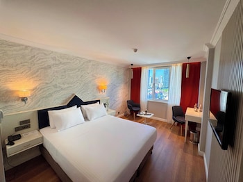 Superior Double Room (Spa Access Included)