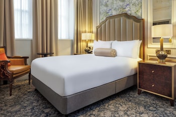Deluxe Room, 1 Queen Bed