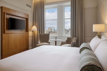 Deluxe Room, 1 King Bed, Accessible
