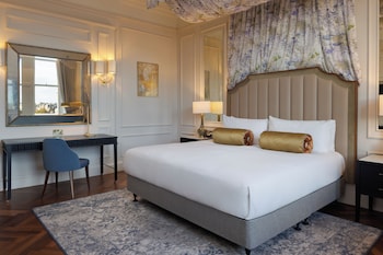 Premier Room, 1 King Bed