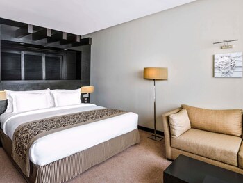 Deluxe Room, 1 Queen Bed