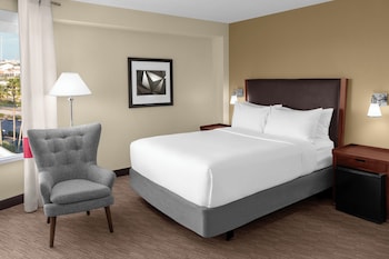 Room, 1 Queen Bed (Mobility/Hearing Accessible, Tub)