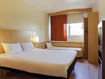 Standard Double Room, Multiple Beds