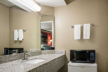 Room, 1 King Bed, Accessible, Smoking (Mobility Accessible)