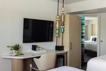 Room, 1 King Bed, Accessible