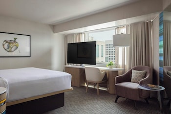 Superior Suite, 1 King Bed with Sofa bed