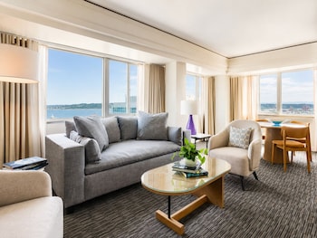 Superior Suite, 1 King Bed (Club King Suite)