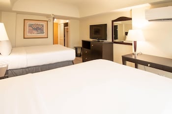 Standard, 2 Double Beds