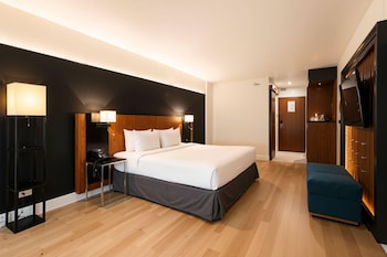 Premium Room, 1 King Bed