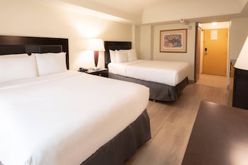 Standard, 2 Double Beds
