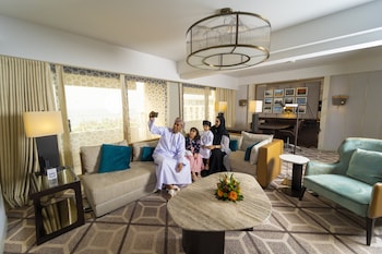 Presidential Suite, 1 Twin Bed