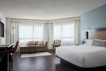 Executive Room, 1 King Bed with Sofa bed, Corner