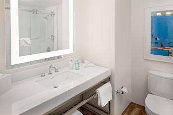 Suite, Bay View (2 Double Beds with Sofa bed)