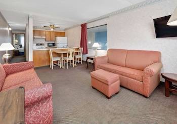 Suite, 1 King Bed, Non Smoking