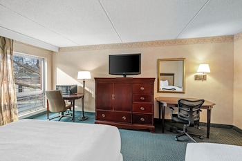 Standard Room, 2 Double Beds, Non Smoking