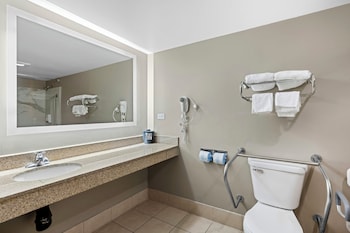 Deluxe Room, 1 King Bed (Accessible, Smoke Free)