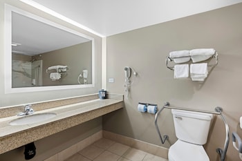 Deluxe Room, 1 King Bed (Accessible, Smoke Free)