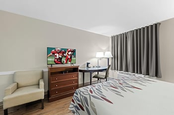 Deluxe Room, 1 King Bed (Accessible, Smoke Free)