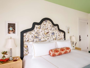 Deluxe Room (Water View)