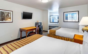 Two Queen Beds, Non-Smoking