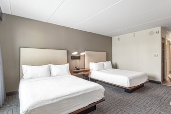 Room, 2 Queen Beds (Mobility/Hearing Accessible, Tub)