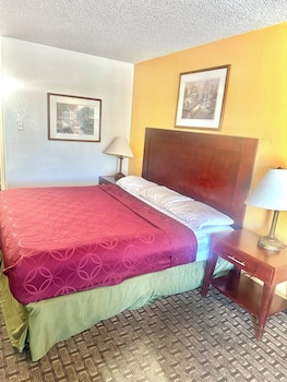 Standard Room, 1 King Bed, Non Smoking
