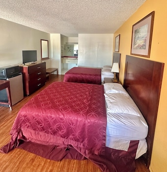 Standard Room, 2 Queen Beds, Non Smoking
