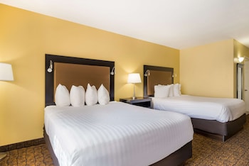 Standard Room, 2 Queen Beds, Accessible, Non Smoking