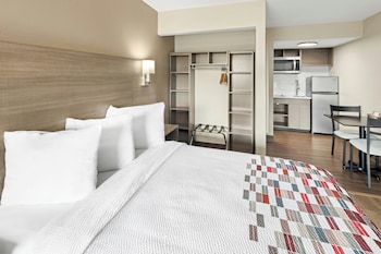 Deluxe Room, 1 Double Bed, Accessible, Non Smoking