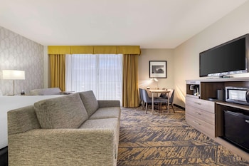 Family Room, 1 King Bed, Non Smoking, Balcony (with Sofabed)