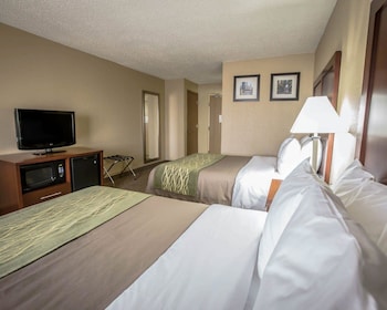 Standard Room, 2 Queen Beds, Non Smoking