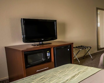 Standard Room, 2 Queen Beds, Non Smoking