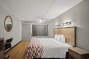 Deluxe Room, 1 King Bed, Accessible, Non Smoking