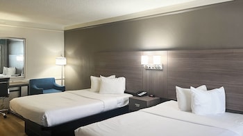 Deluxe Room, 2 Double Beds (Kitchen)