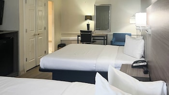 Deluxe Room, 2 Double Beds (Kitchen)