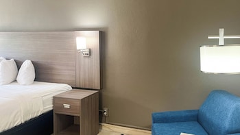 Deluxe Room (Tub)
