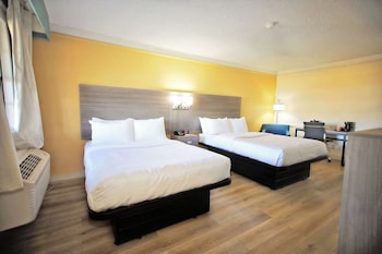 kitchenette, 2 Double Beds, Non Smoking