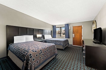 Room, 2 Double Beds, Mountain View